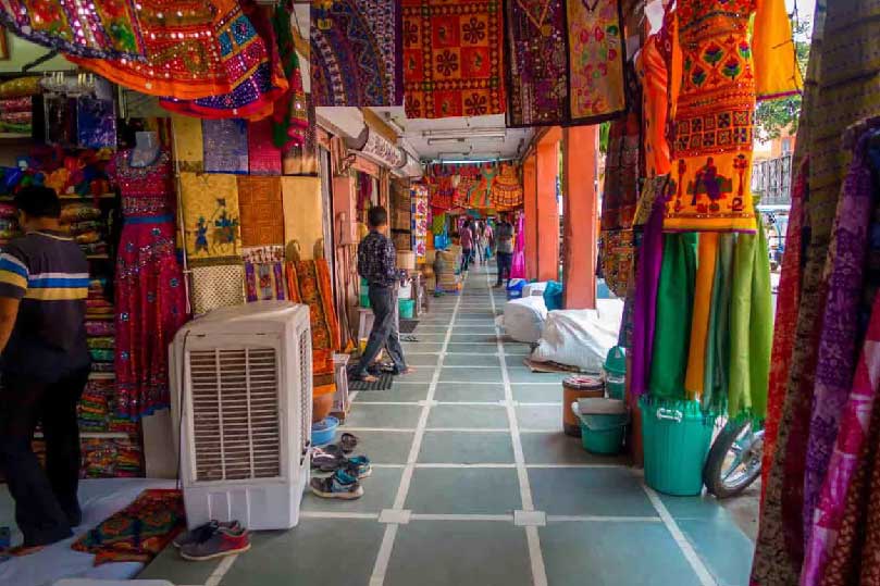 Jaipur market: an alluring feast for Shopaholic